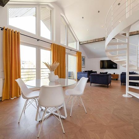 דירות Penthouse יאסטארניה מראה חיצוני תמונה